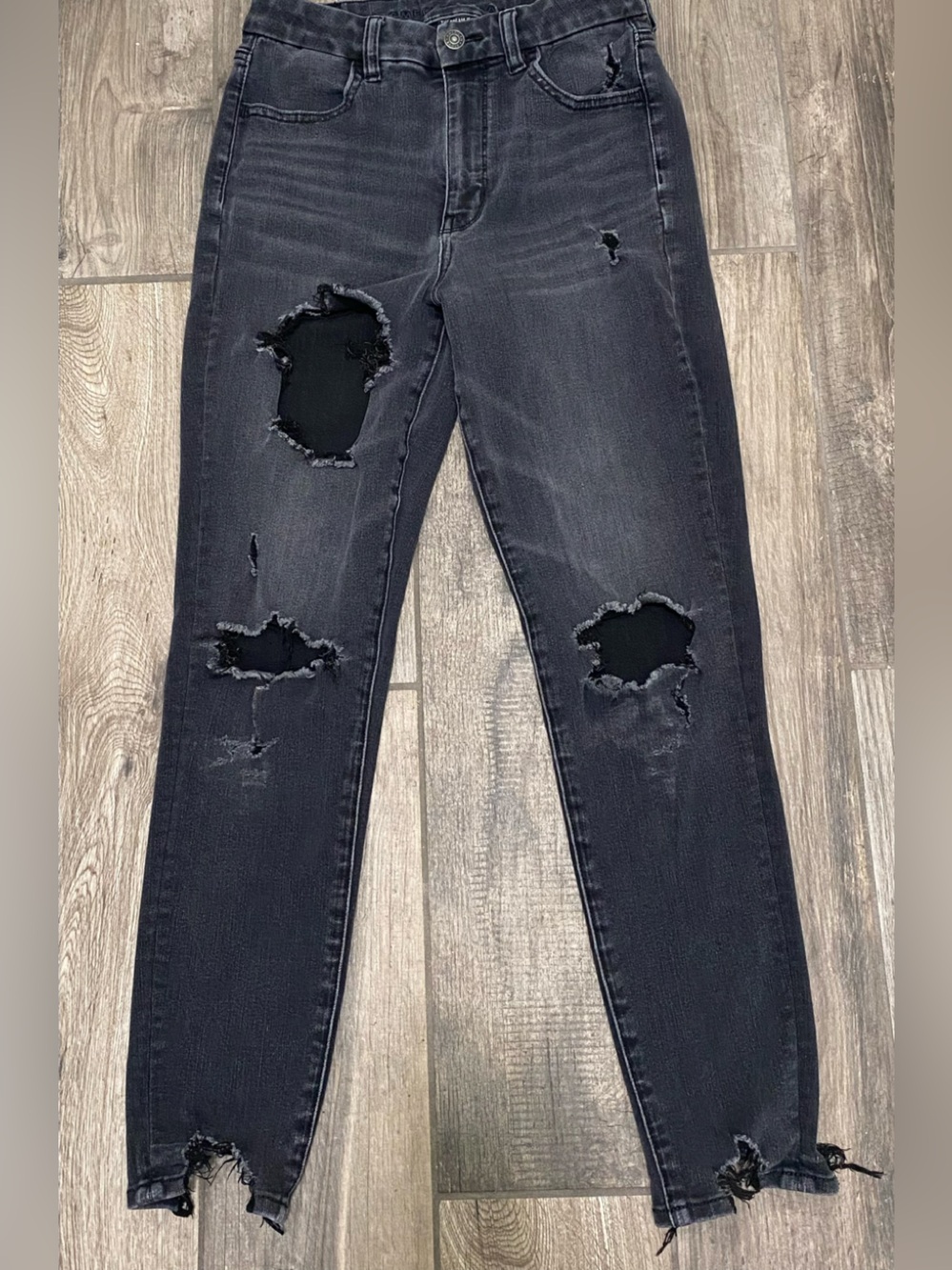 American Eagle Outfitters Women’s Black Distressed High-Rise Jeans